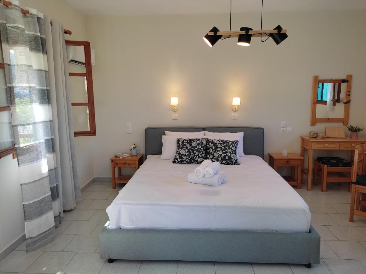 Dafnes Hotell Skopelos stad Exteriör bild